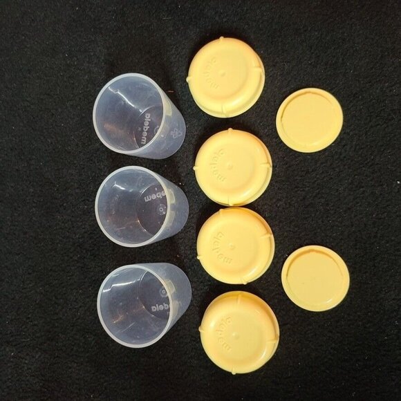 Medela Clear Bottles Nipples Breast Milk Storage Containers Yellow Lids Lot 16 - Picture 5 of 5